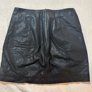 Free people vegan leather mini skirt size 4